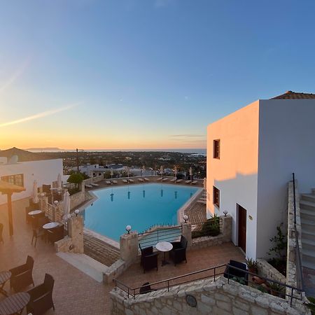 הרסוניסוס Amazones Village Suites מראה חיצוני תמונה
