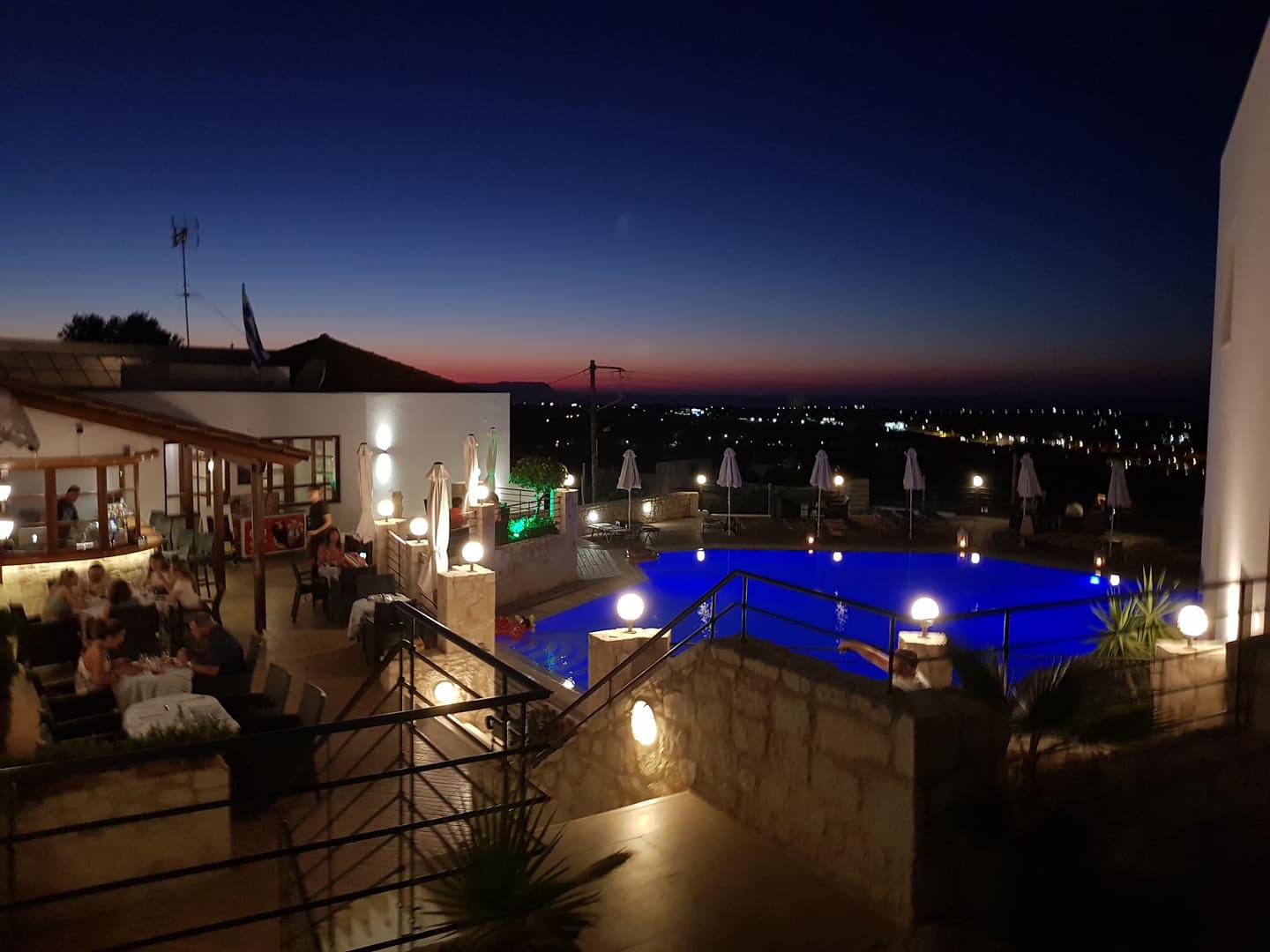 הרסוניסוס Amazones Village Suites מראה חיצוני תמונה