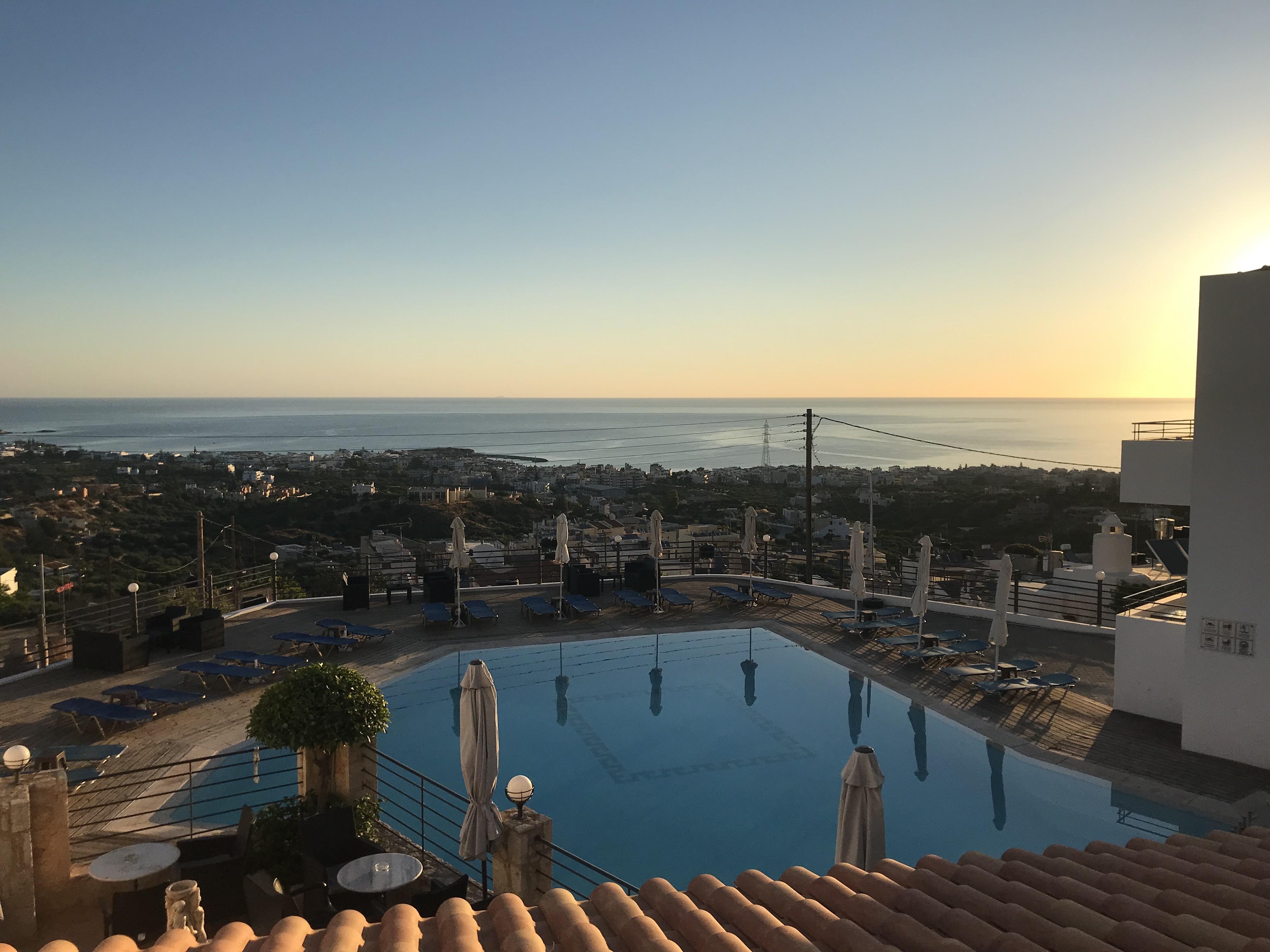 הרסוניסוס Amazones Village Suites מראה חיצוני תמונה