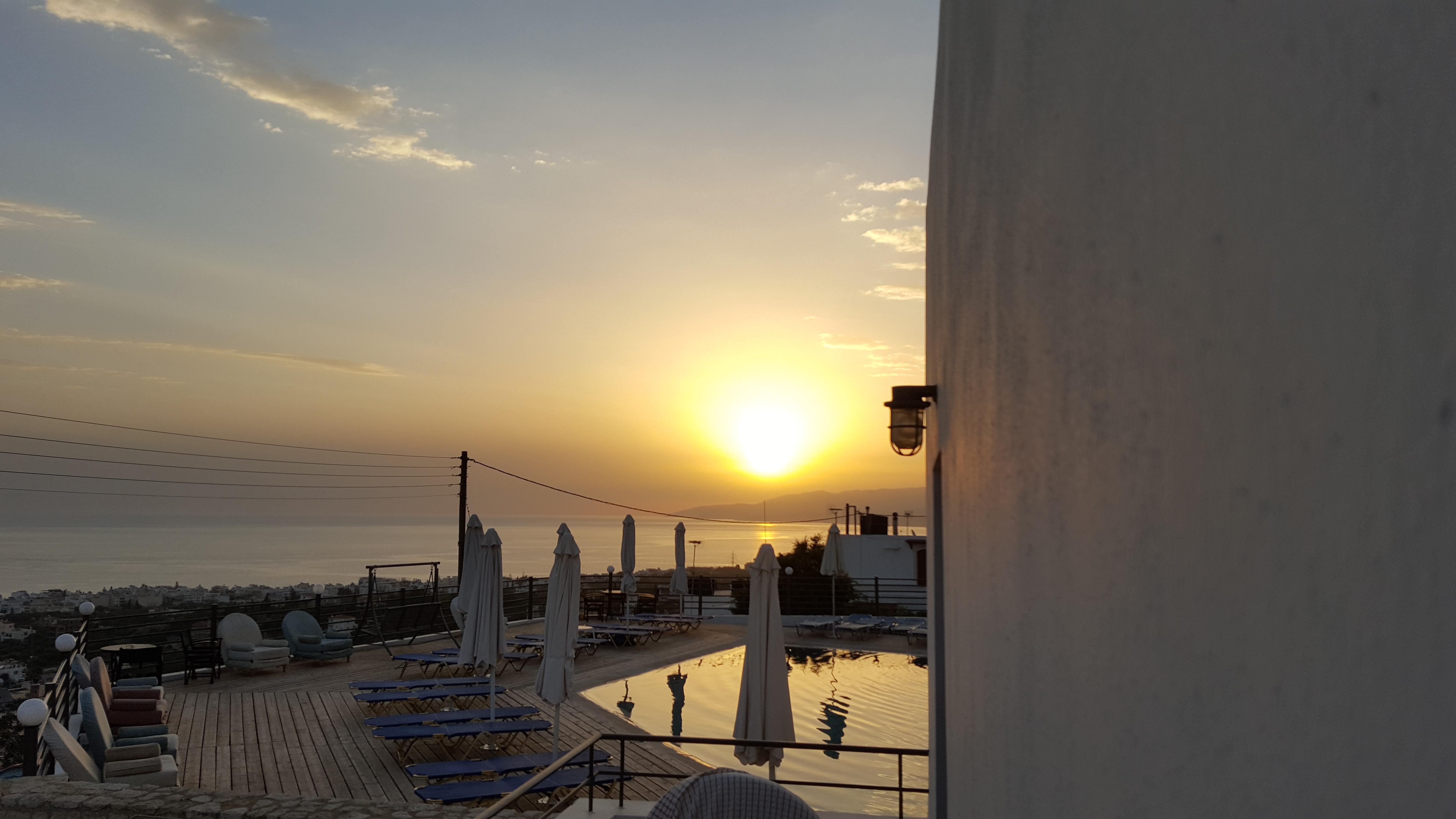 הרסוניסוס Amazones Village Suites מראה חיצוני תמונה