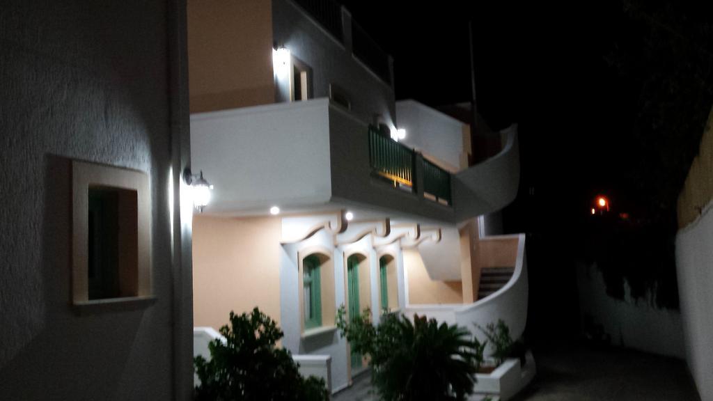 הרסוניסוס Amazones Village Suites מראה חיצוני תמונה