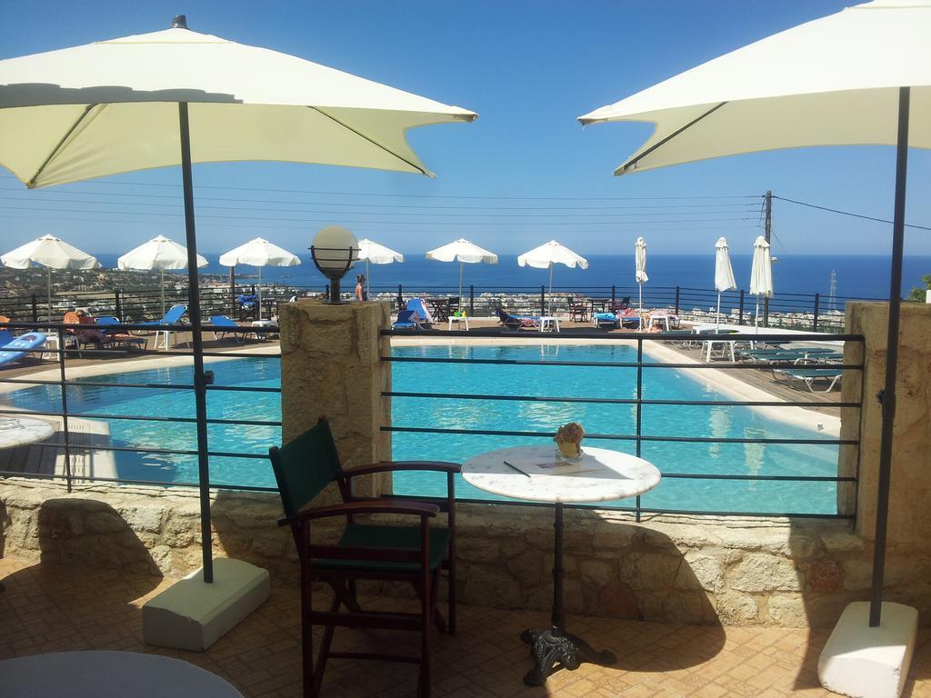 הרסוניסוס Amazones Village Suites מראה חיצוני תמונה