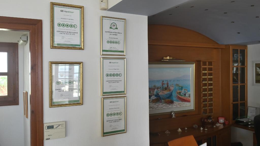 הרסוניסוס Amazones Village Suites מראה חיצוני תמונה