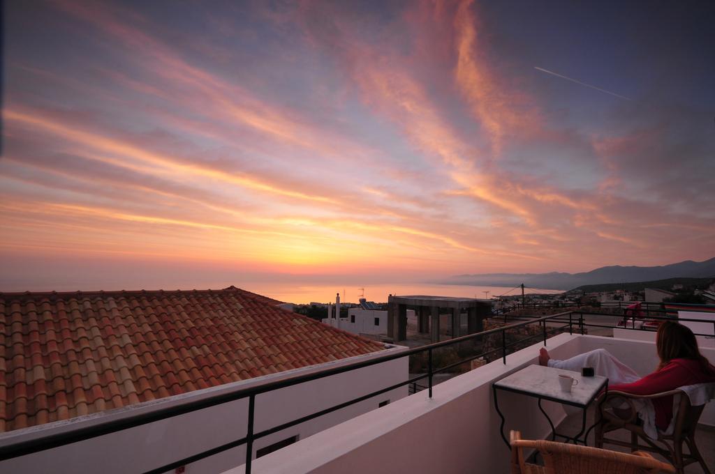 הרסוניסוס Amazones Village Suites מראה חיצוני תמונה