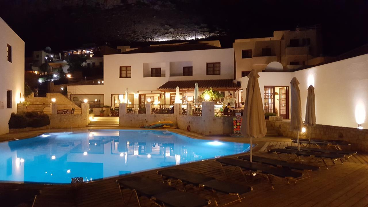 הרסוניסוס Amazones Village Suites מראה חיצוני תמונה